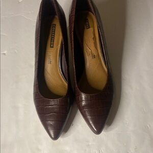 Clarks Collection women’s leather Dark Brown Croc Heels